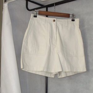 Jones New York Shorts White RN54050 size 4P
